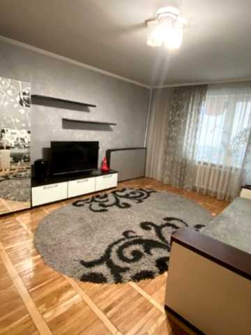 Соборності просп., 25