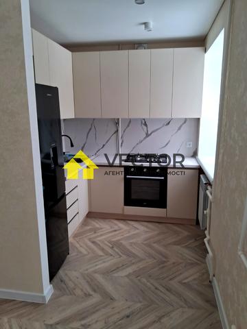 Івана Мазепи вул. (Калініна), 36