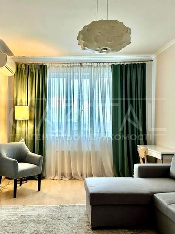 Героїв полку "Азов" вул. (Маршала Малиновського), 8