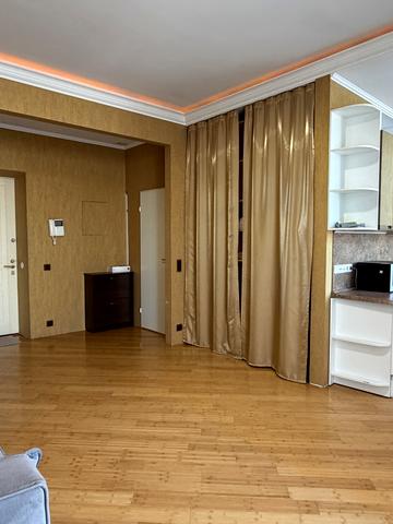 Шовковична вул., 13/2