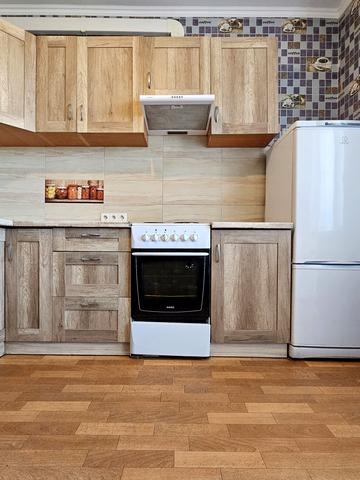 Поліська вул., 28-Б