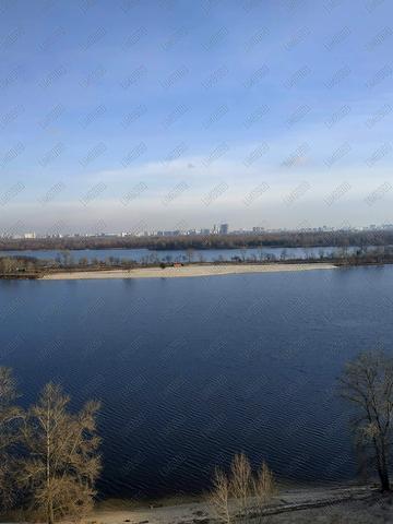 Володимира Івасюка просп. (Героїв Сталінграду), 20-А