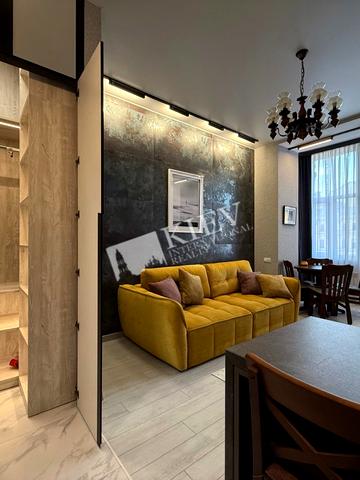 Хрещатик вул. (Kreschatic), 29