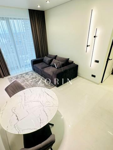 Набережна Перемоги вул., 7