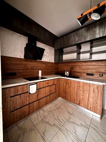 Ревуцького вул., 18