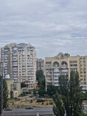 Володимира Івасюка просп. (Героїв Сталінграду), 27-А