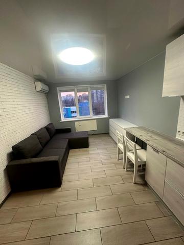 Володимира Антоновича вул. (Свердлова), 10Б