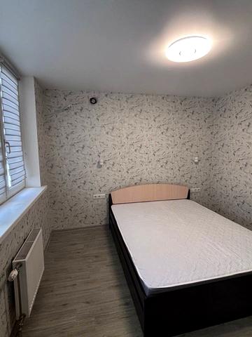 Червоної Калини просп. (Володимира Маяковського), 70