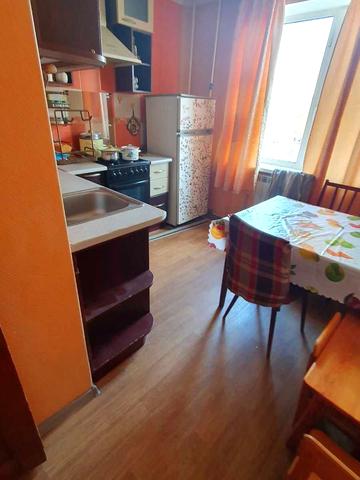 Киргизька вул., 12