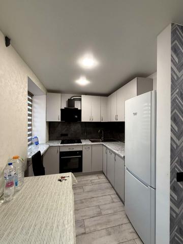 Вознесенська вул., 25