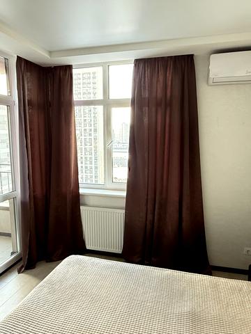 Європейського Союзу просп. (Правди), 43-Б