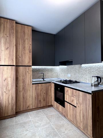 Приозерний бульв., 5