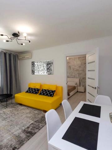 Лесі Українки бульв., 12