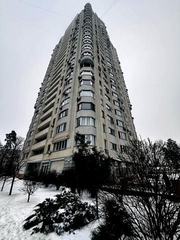 Верховинна вул., 35