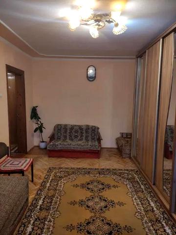 Івана Кавалерідзе вул. (), 7