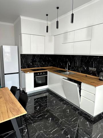 Валерія Самофалова вул. (Каманіна), 16а/2