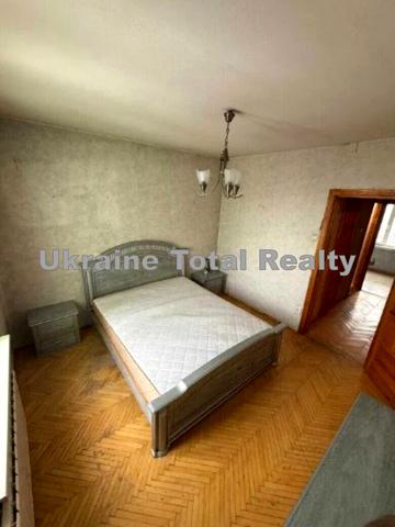 Червоної Калини просп. (Володимира Маяковського), 46