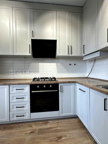 Західна вул., 2