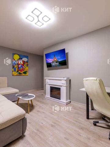 Поздовжня вул., 3