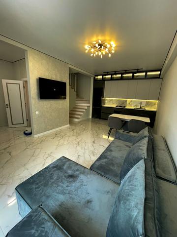 Київська вул., 7