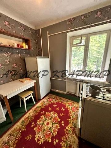 Просвіти вул., 3