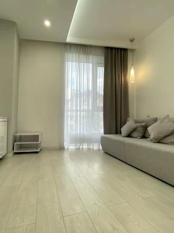 Сімферопольська вул., 2-М