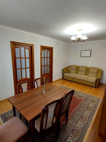 Відінська вул., 42