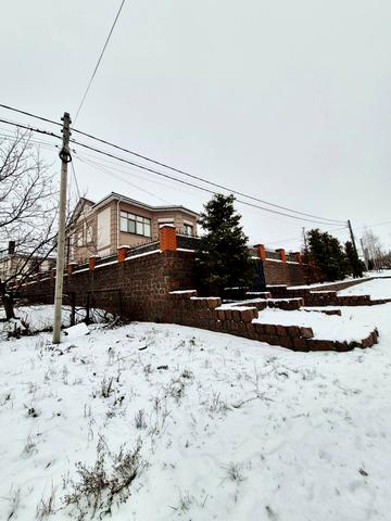 Сухомлинського пров., 1