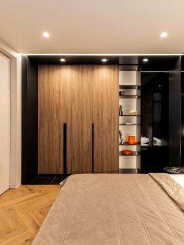 Джона Маккейна вул. (Івана Кудрі), 1-Б