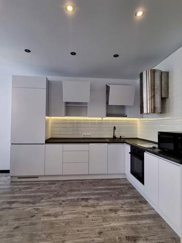 Вацлава Гавела бульв. (Івана Лепсе), 28