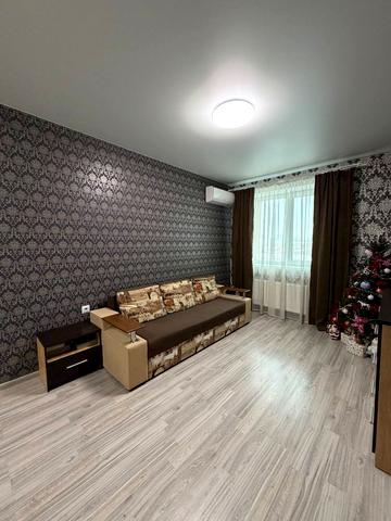 Героїв Небесної Сотні просп., 26/18