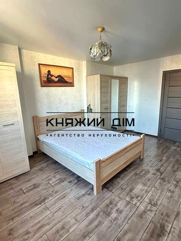 Соломії Крушельницької вул., 15-В