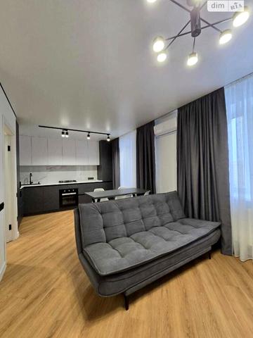 Генерала М. Тарнавського пров., 1