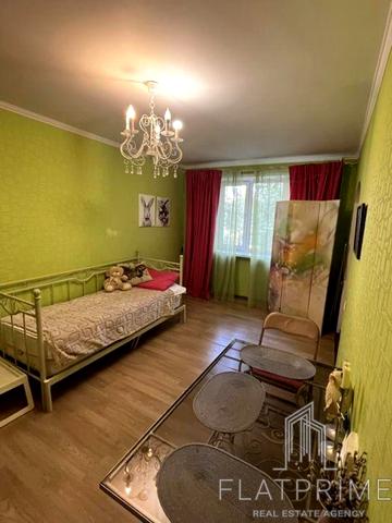 Академіка Корольова вул., 6-А