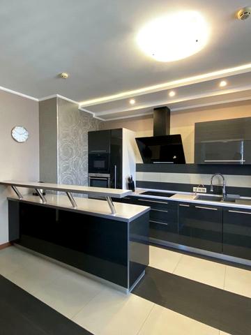 Дніпровська набережна вул., 1-А