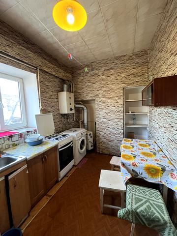 Олександра Кутузакія вул. (Ленінградська), 44