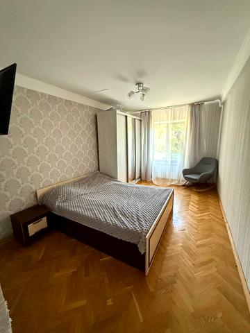 Тарасівська вул., 22-А