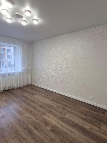 Райдужна вул., (Будинок 7)