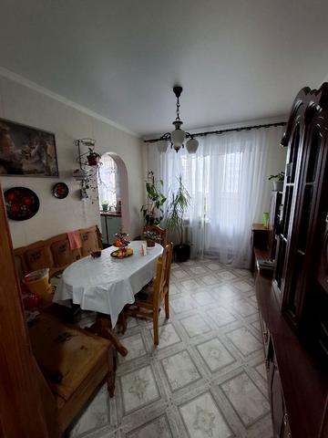 Князя Володимира Великого просп., 96