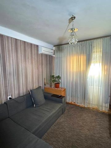 Леся Курбаса просп., 15