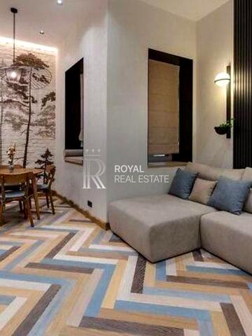 Михайлівська вул., 6