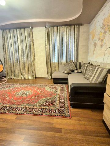 Центральна вул.