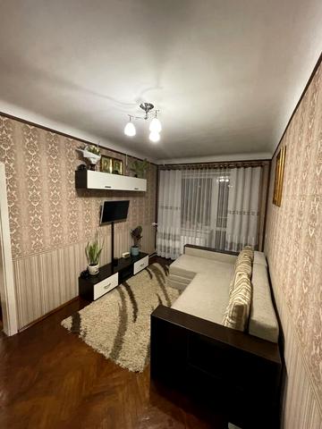 24 Серпня вул., 17