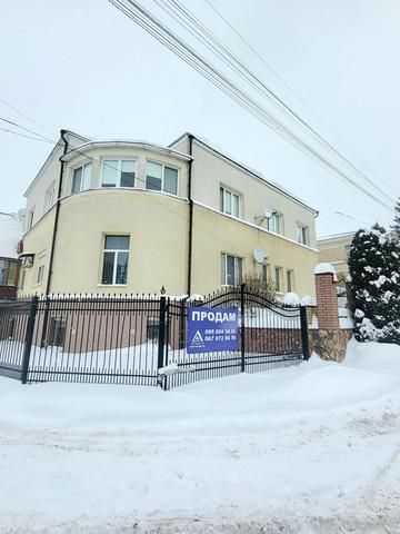 Короленка вул., 6