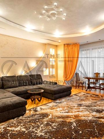 Євгена Коновальця вул. (Щорса), 32-Б