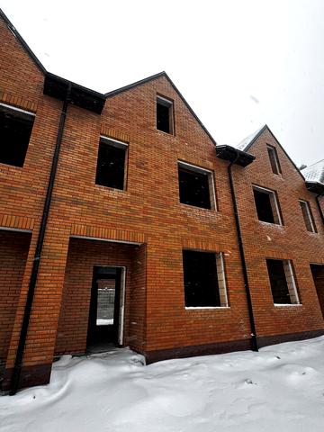 Висока вул., 10-Б