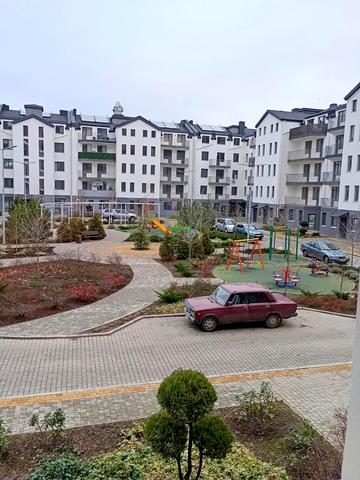 Академіка Сахарова вул., (Будинок 1)