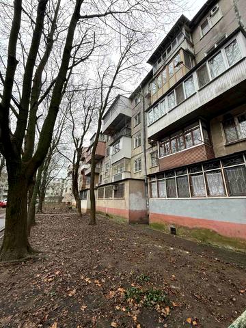 Героїв Крут вул. (Валентини Терешкової), 36