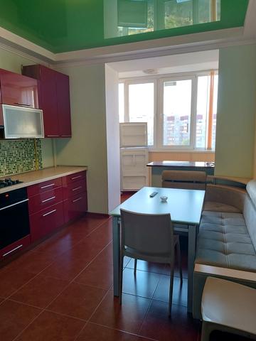 Академіка Сахарова вул., 20