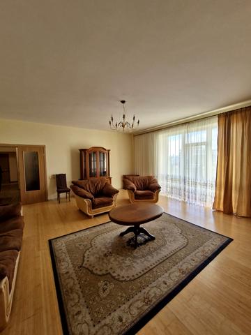 Дмитрівська вул., 56-Б